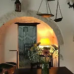 Trulli Domus Petra Semesterbostad