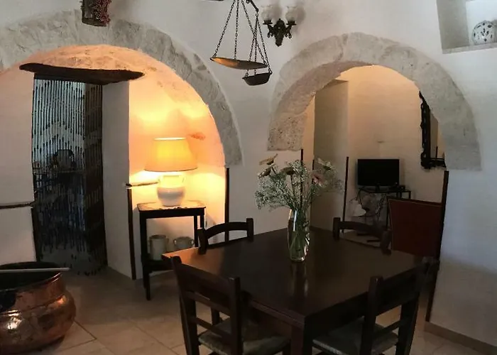 Trulli Domus Petra
