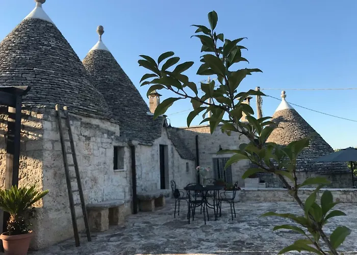 Trulli Domus Petra Alberobello