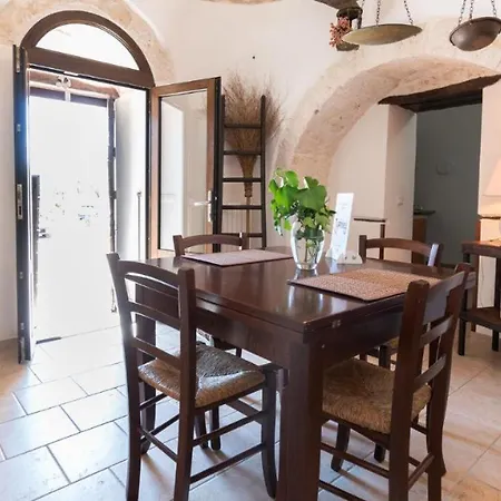 Hébergement de vacances Trulli Domus Petra *